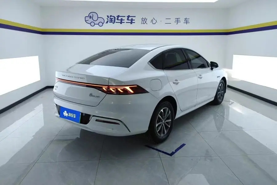 BYD Qin PLUS 2024 DM-i Honor Edition 55km Leading hybrid
